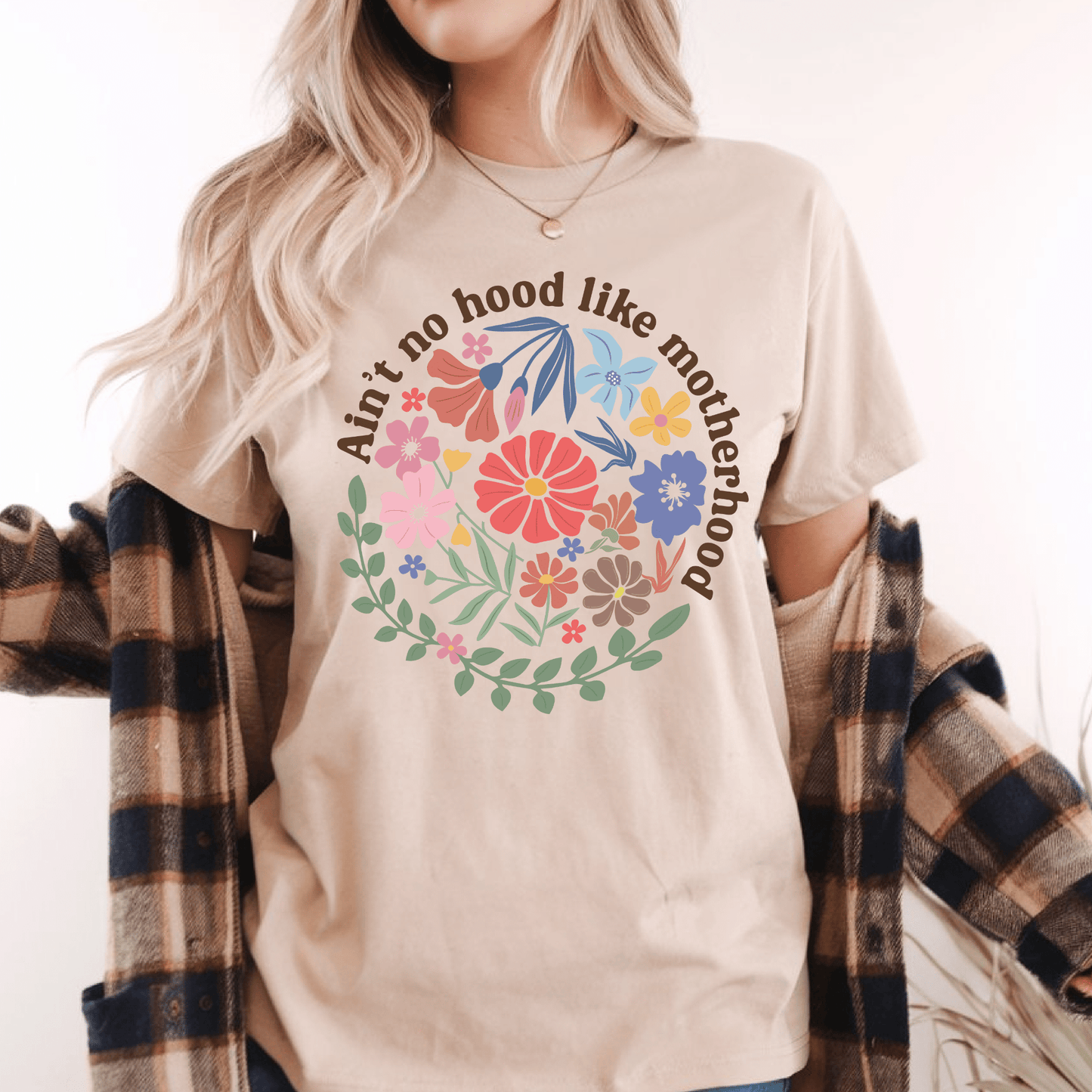 Ain't No Hood Like Motherhood T-Shirt - Creative Sara Boutique