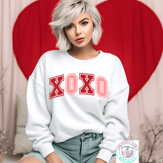 XOXO Crewneck - Creative Sara Boutique